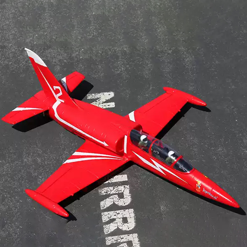 L39 Remote Controlled Jet Figh - огляд і ціна Model Kit Expert